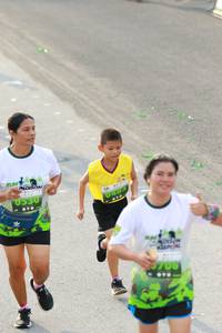 BIB: 6530
                            <button type="button" onclick="openModal(3550185)" class="btn btn-primary btn-sm float-right btn-popup" data-toggle="modal" data-target=".modal-high-quality">
                        <i class="fas fa-shopping-cart"></i> Add to Cart
                    </button>
                                            <button type="button" onclick="isThisMe(3550185, true)" class="btn btn-success btn-sm float-right btn-popup btn-isme hidden" data-toggle="tooltip" data-placement="bottom" title="นี่คือรูปของคุณใช่ไหม คลิกที่นี่เพื่อเอาเข้าอัลบั้ม">
                        <i class="fas fa-plus"></i> Add to album
                    </button>
                    <button type="button" onclick="isThisMe(3550185, false)" class="btn btn-warning btn-sm float-right btn-popup btn-isnotme hidden">
                        <i class="fas fa-ban"></i> Remove from album
                    </button>